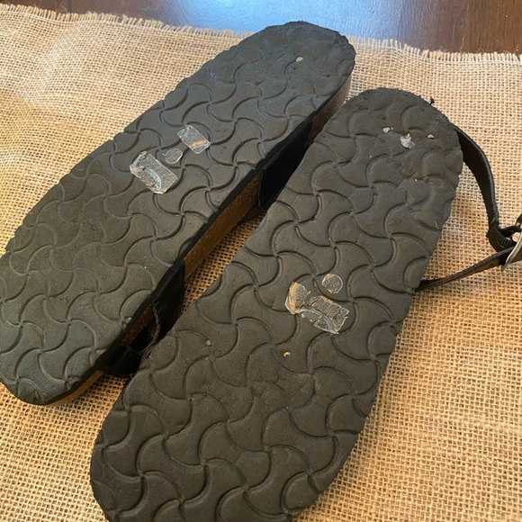 Sandals - Picture 3 of 3